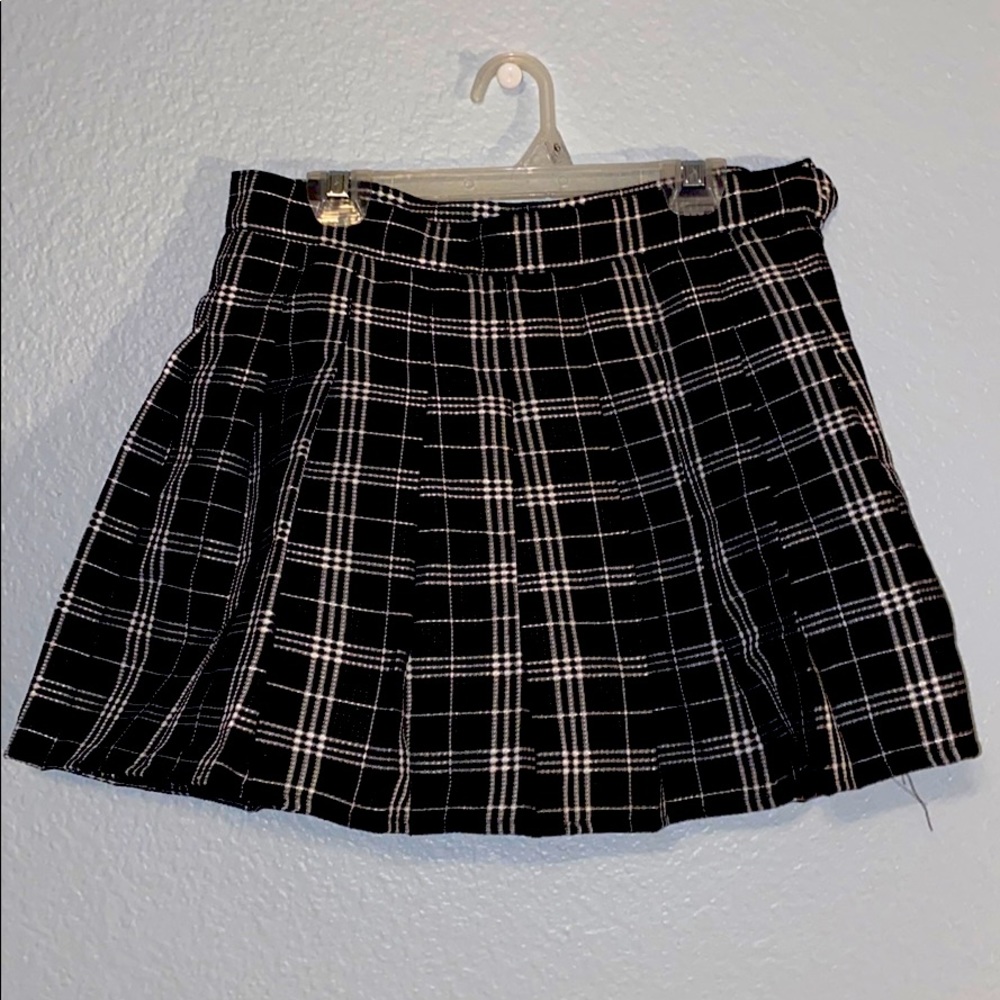 black and white plaid skirt